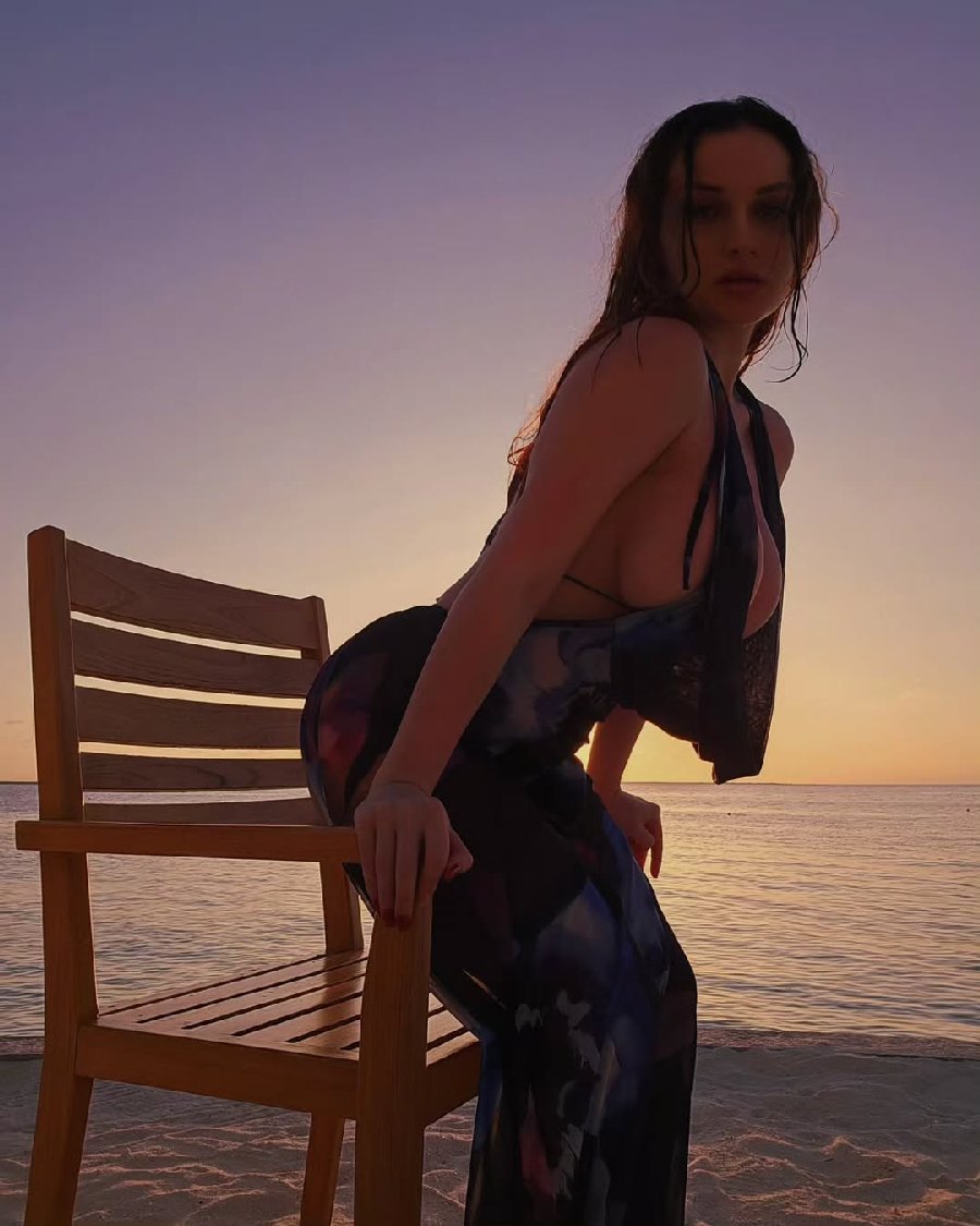 Sexy girl Miranda Faith nude in Serang