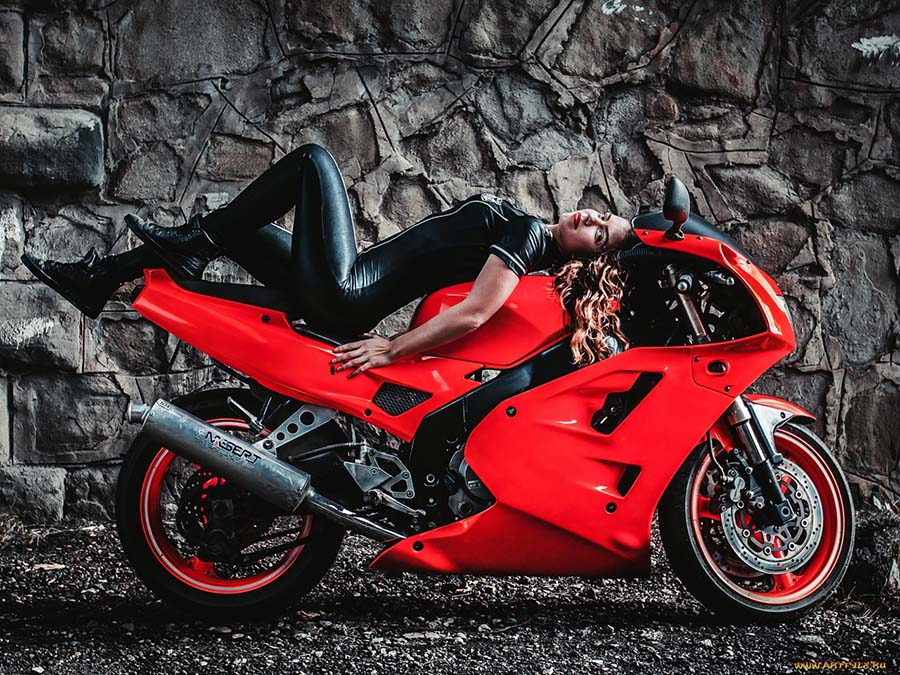 Beautiful girl Beautiful girls and motorcycles in Serang