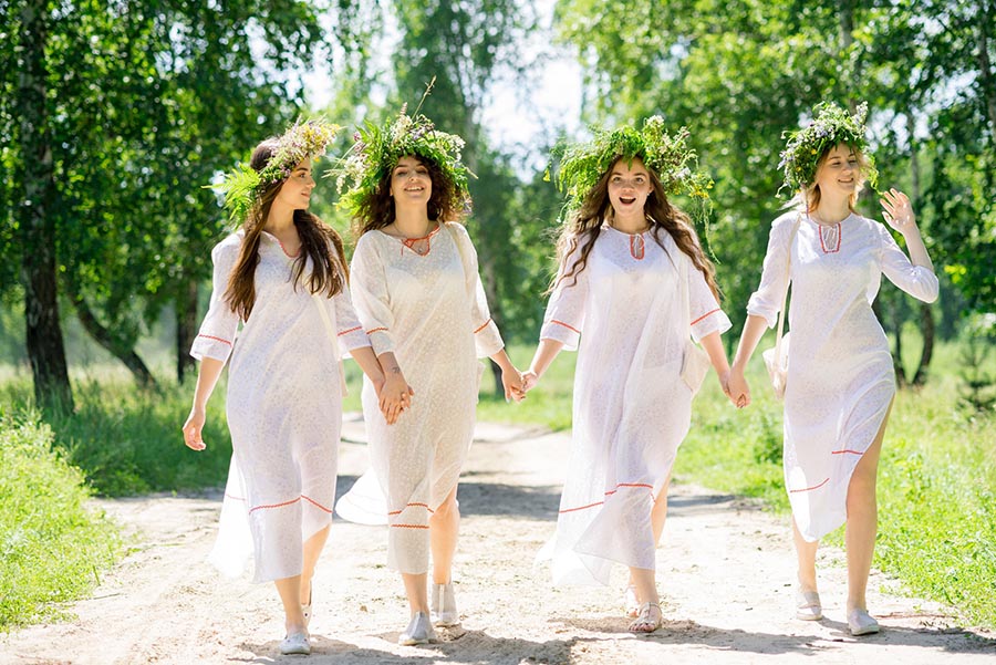 Slavic girls in Serang