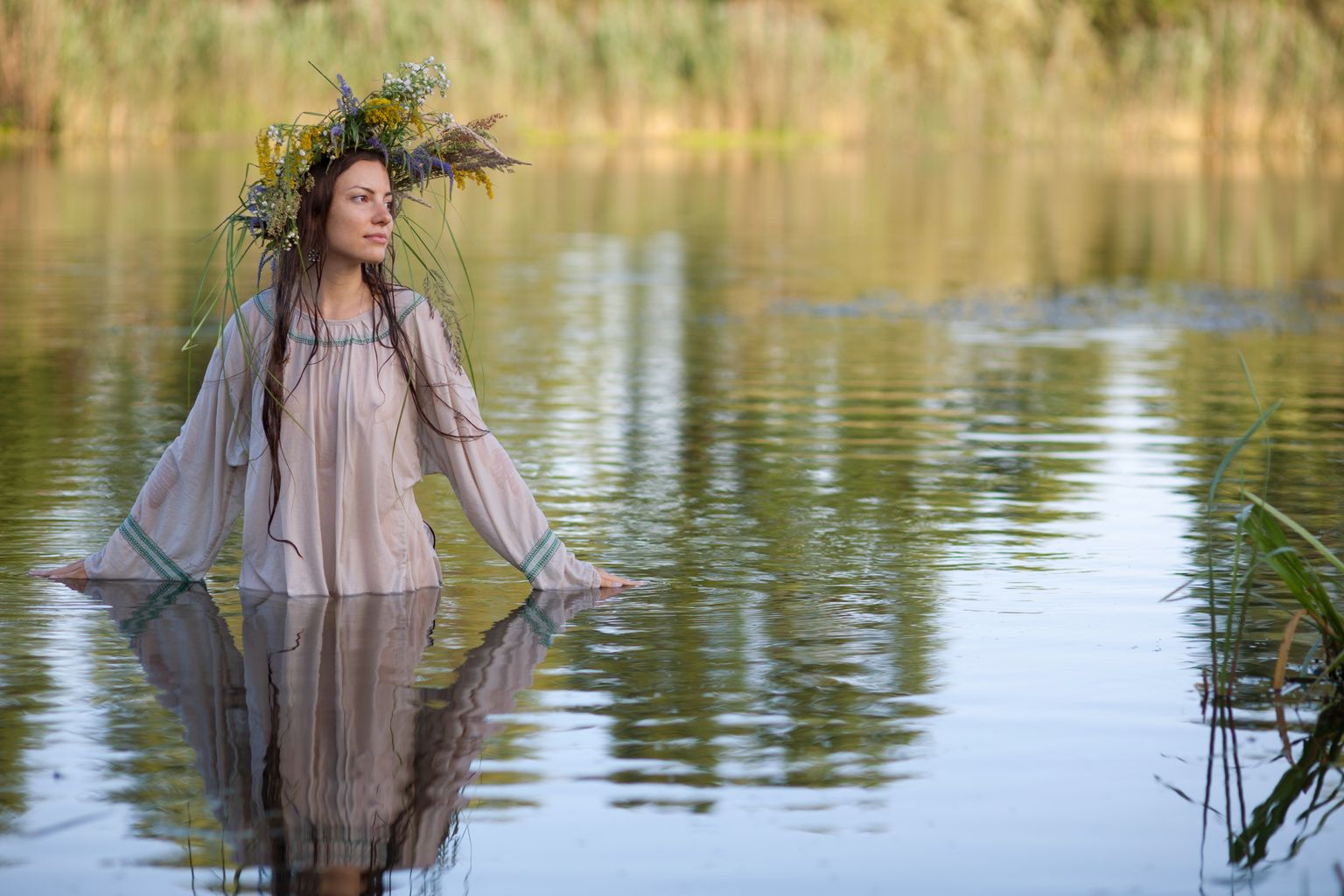 Slavic girls in Serang