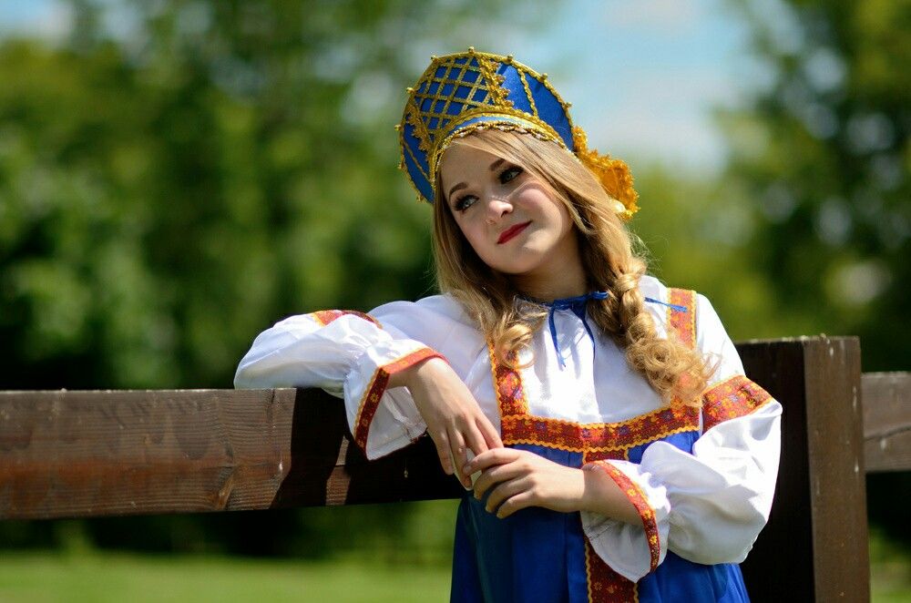 Photo Slavic girls in Serang