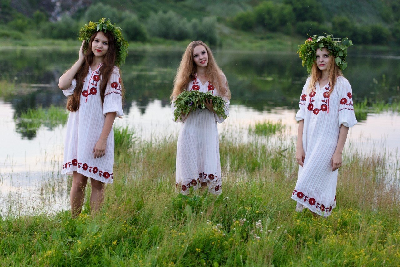 Slavic women in Serang